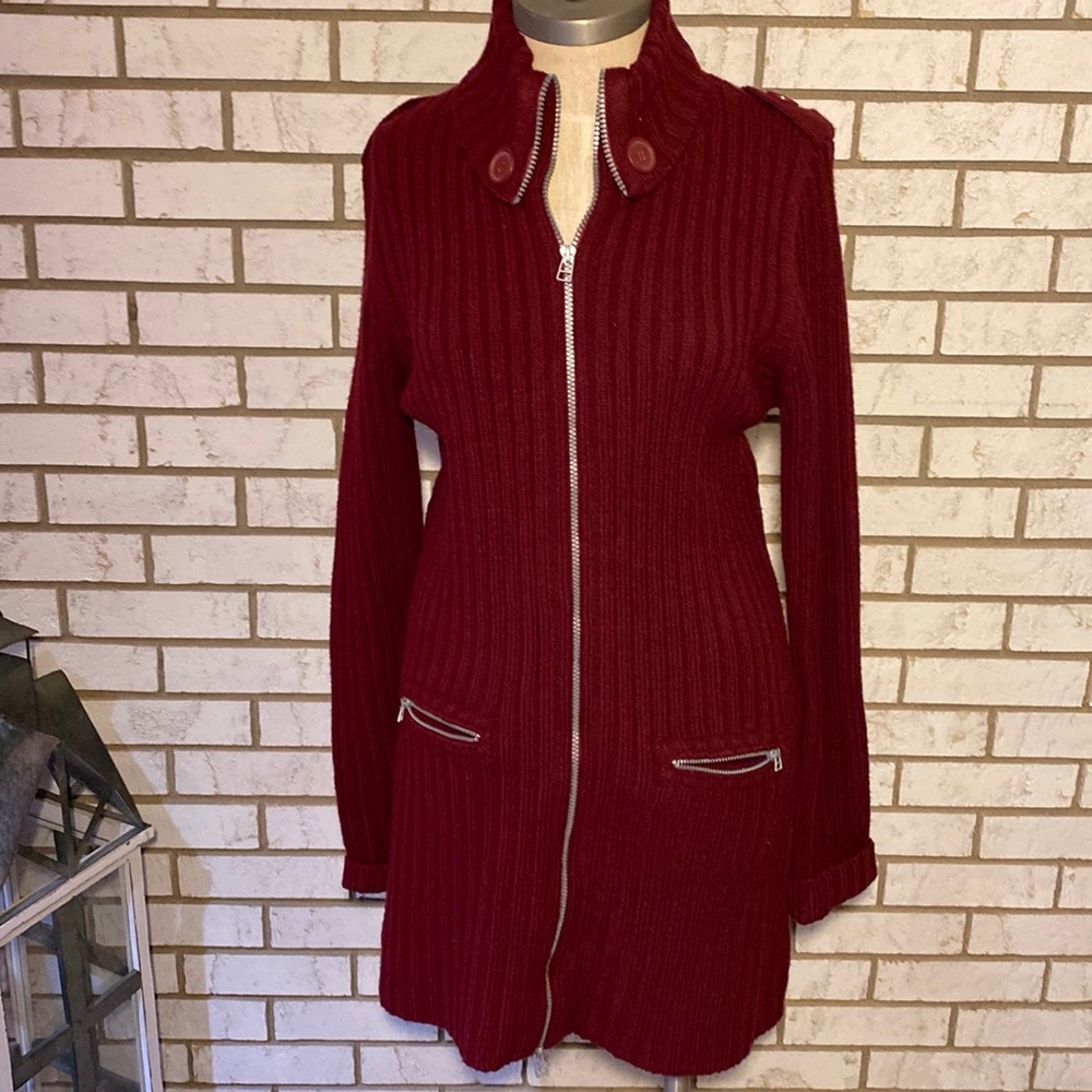 Take out / Burgundy zipper sweater Sz XL